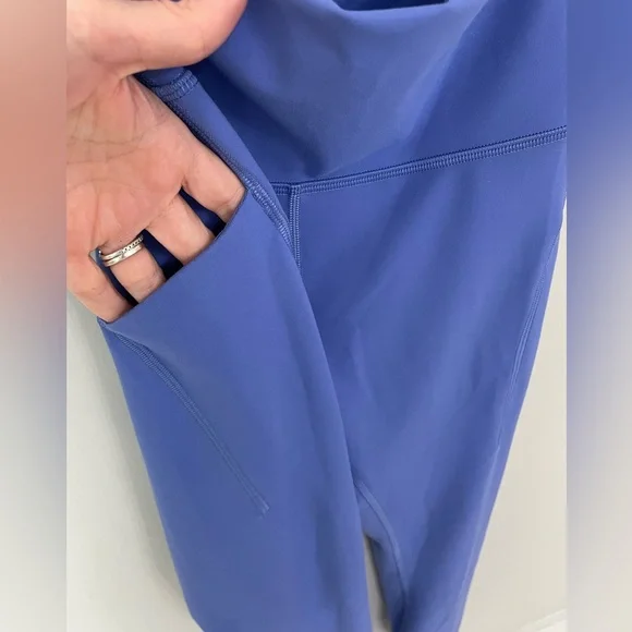 Lululemon Wunder Train High-Rise Tight w/ Pockets 25"
Sz 6 Wild Indigo Leggings - Picture 2 of 8